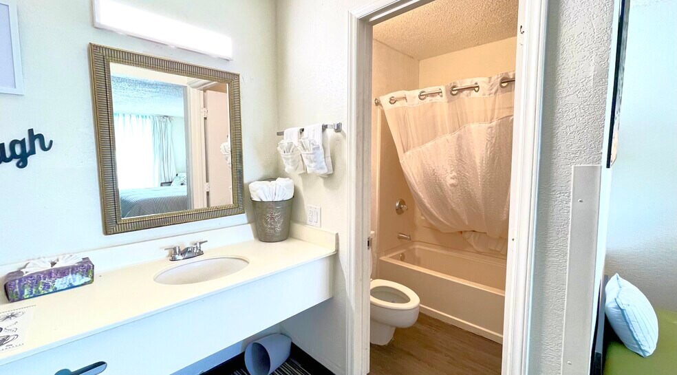 More Photos Of 1145 Sniders Hwy, Walterboro Hotel For Sale