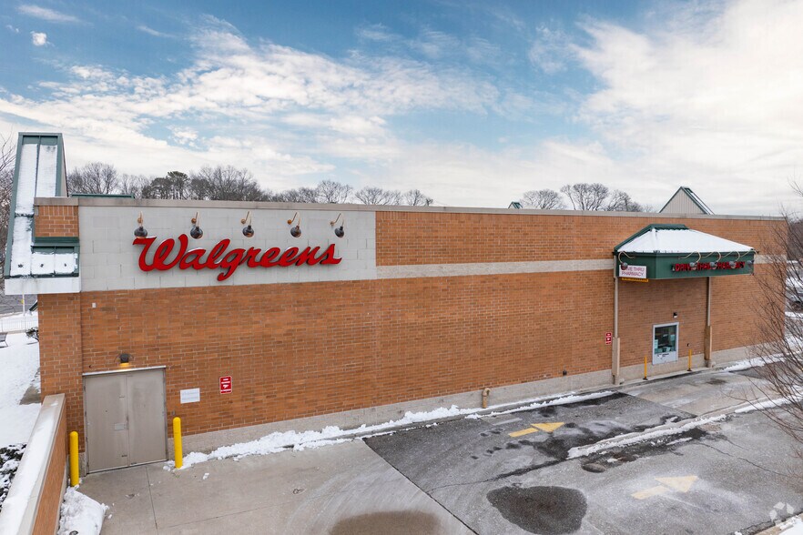 More Photos Of 863 Montauk Hwy, Shirley Drugstore For Sale