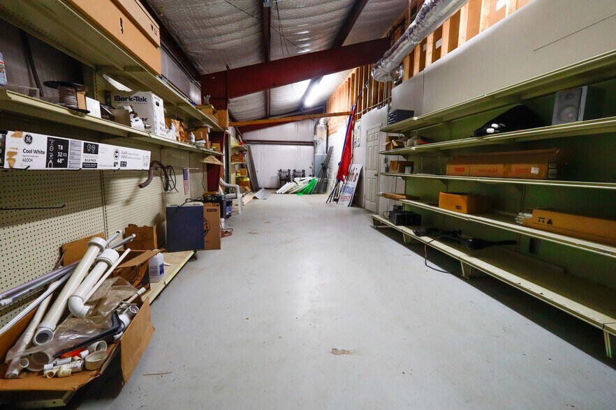 More Photos Of 4307 Highway 270 E, Mount Ida Flex For Sale