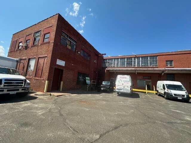 More Photos Of 19-29 Lafayette St, Hartford Distribution For Sale