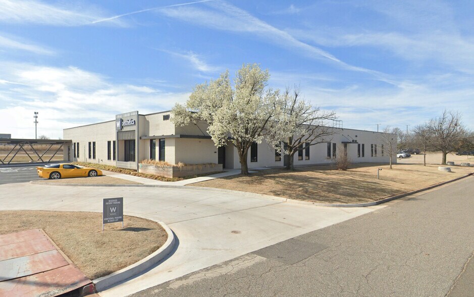 More Photos Of 10001 Broadway Ext, Oklahoma City Medical For Lease