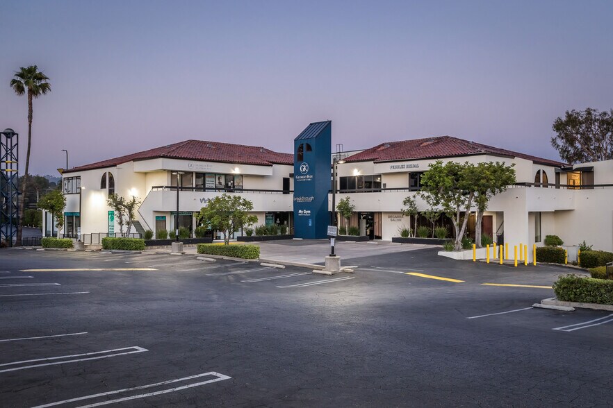 More Photos Of 20833-20861 Ventura Blvd, Woodland Hills Storefront Retail Office For Sale
