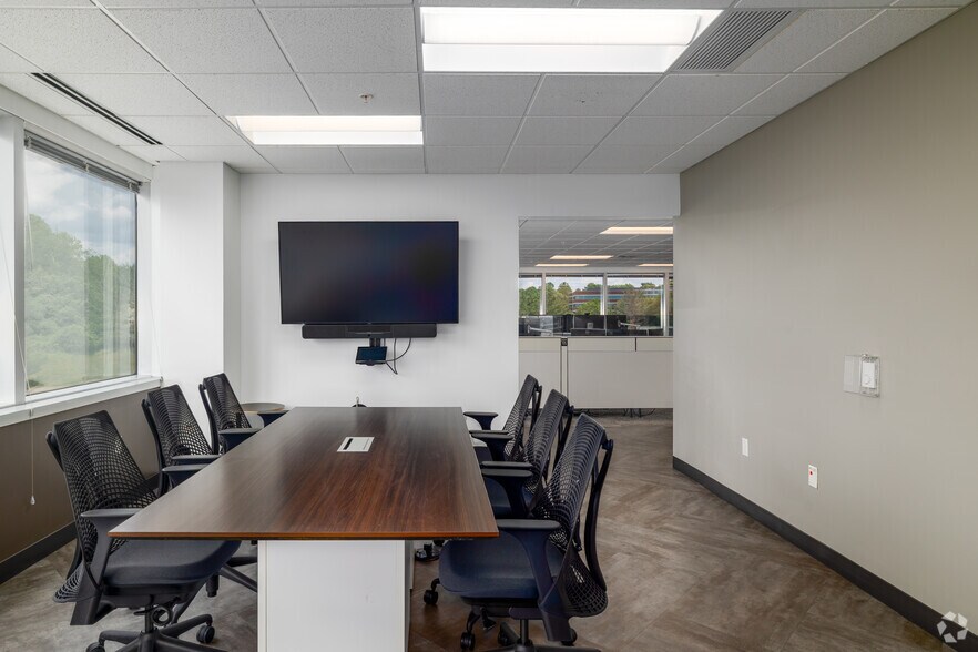 More Photos Of 1187 Thorn Run Rd, Moon Township Office For Sale