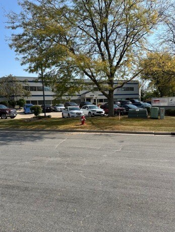 More Photos Of 2829 Royal Ave, Madison Warehouse For Lease