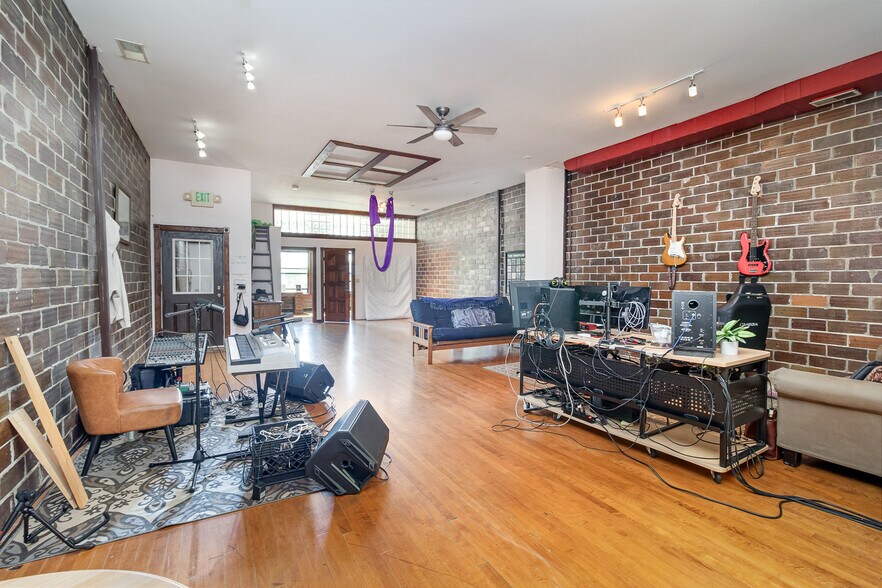 More Photos Of 118 W Clark St, Crown Point Office Residential For Sale