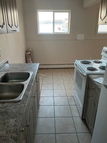 More Photos Of 11715 124th St NW, Edmonton Apartments For Sale