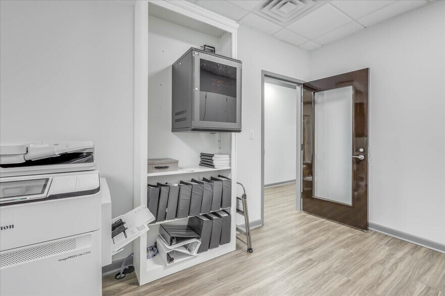 More Photos Of 215 S Monroe St, Tallahassee Office For Lease