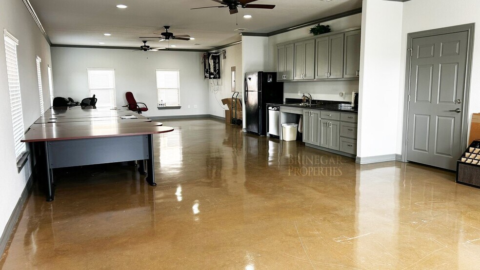 More Photos Of 2851 Joe Dimaggio Blvd, Round Rock Medical For Sale