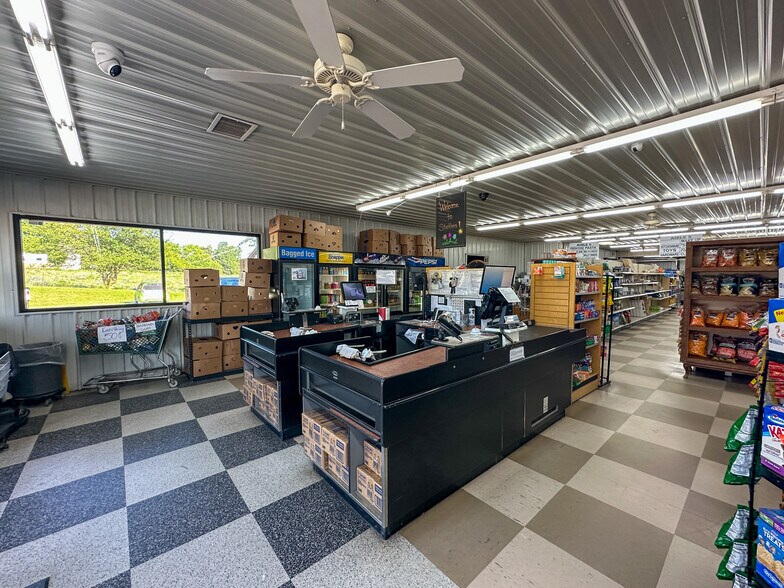 More Photos Of 6839 Outer Rd, Mountain Grove Supermarket For Sale