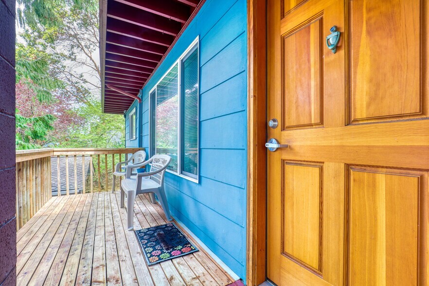 More Photos Of 1510 NE 170th St, Shoreline Apartments For Sale