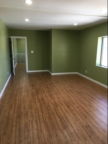 More Photos Of 1220 251st St, Harbor City Warehouse For Sale
