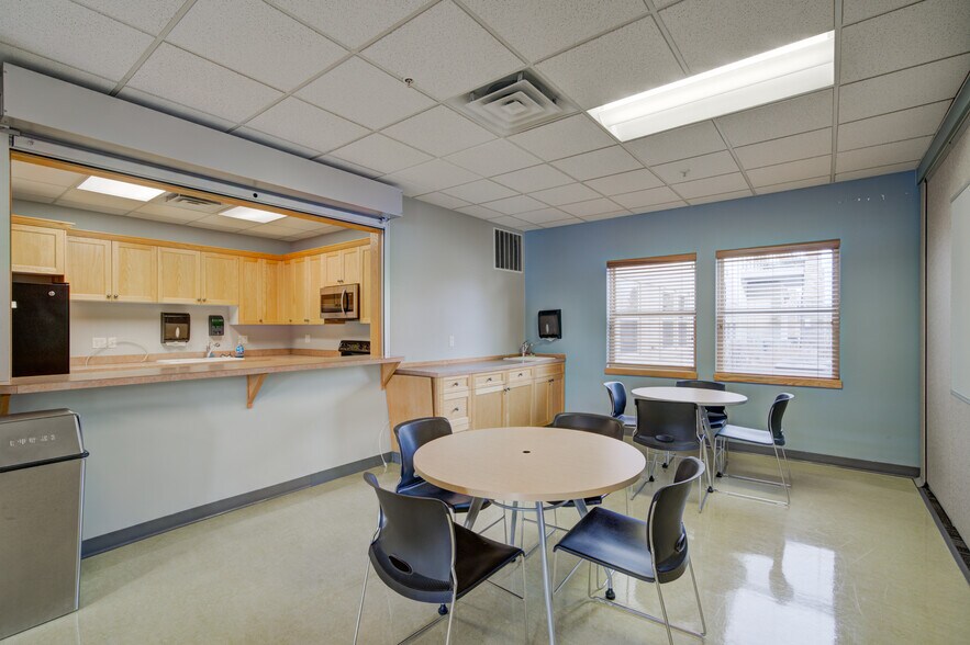 More Photos Of 40 Enterprise Blvd, Bozeman Office For Sale