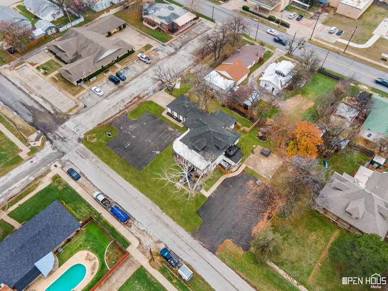 More Photos Of 405 W Gilbert St, Henrietta Hospitality For Sale