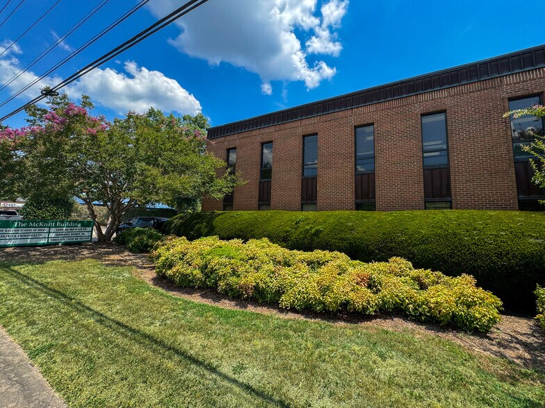 More Photos Of 6404 Falls of Neuse Rd, Raleigh Office For Lease