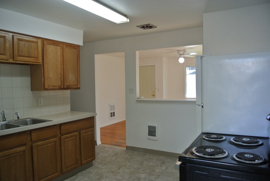 More Photos Of 6408-6412 N Normandie St, Spokane Multifamily For Sale