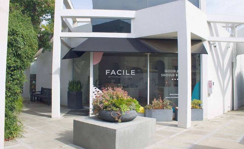More Photos Of 638-644 N Robertson Blvd, West Hollywood Storefront For Lease