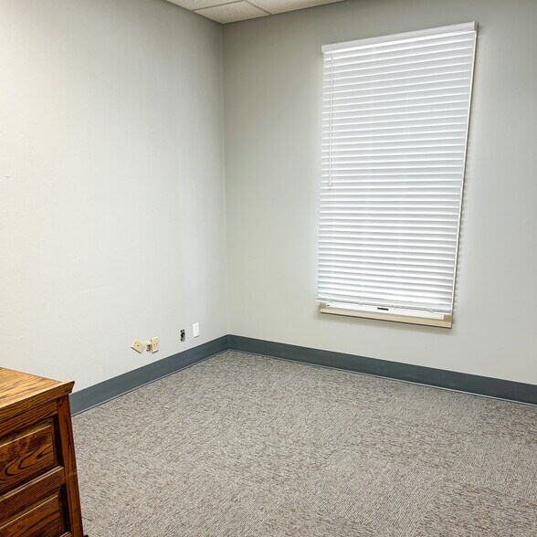 More Photos Of 5404 S Memorial Dr, Tulsa Medical For Lease