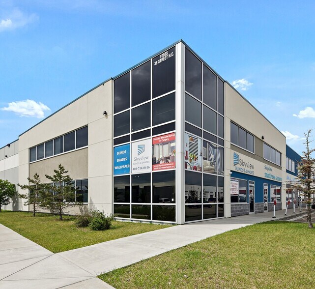 More Photos Of 10985 38th St NE, Calgary Warehouse For Sale