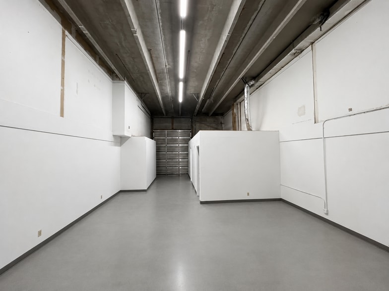 More Photos Of 8254 Bama Ln, West Palm Beach Warehouse For Lease