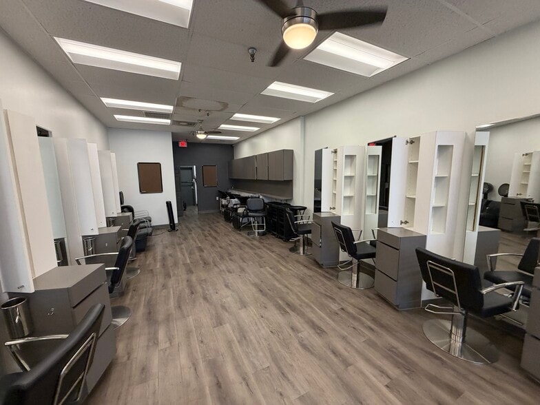 More Photos Of 7004 W Waters Ave, Tampa Storefront For Lease