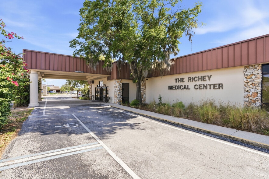 Primary Photo Of 5341 Grand Blvd, New Port Richey Medical For Lease
