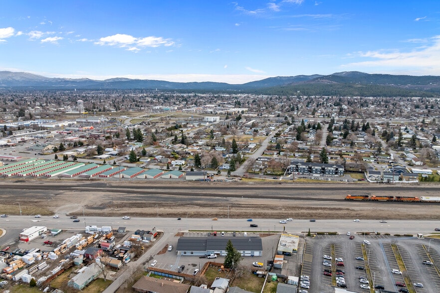 More Photos Of 8615 E Trent Ave, Spokane Valley Auto Repair For Sale