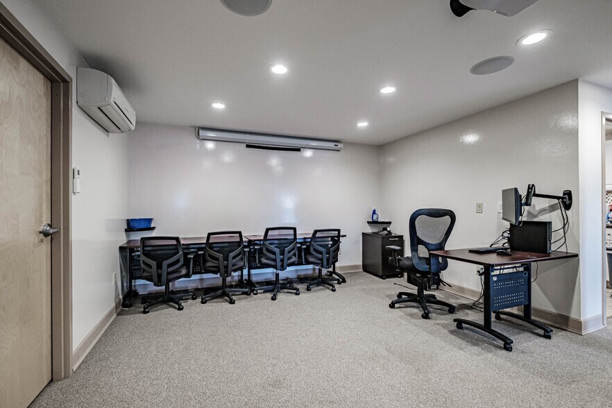 More Photos Of 352 Warren Ave, Portland Office Residential For Sale