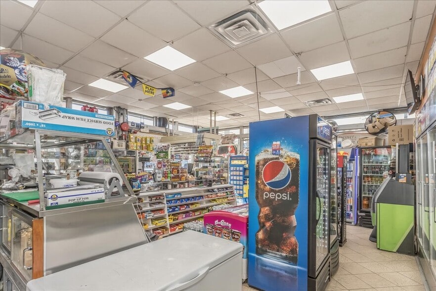 More Photos Of 535 Vanderbilt Ave, Staten Island Carwash For Sale