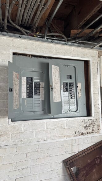 More Photos Of 1832 Willowhurst Rd, Cleveland Apartments For Sale