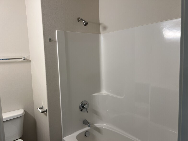 More Photos Of 972 N 2nd St, Jefferson Multifamily For Sale