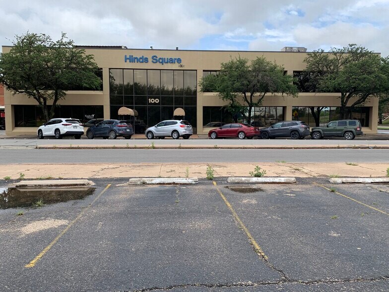 More Photos Of 100 Chestnut St, Abilene Office For Lease