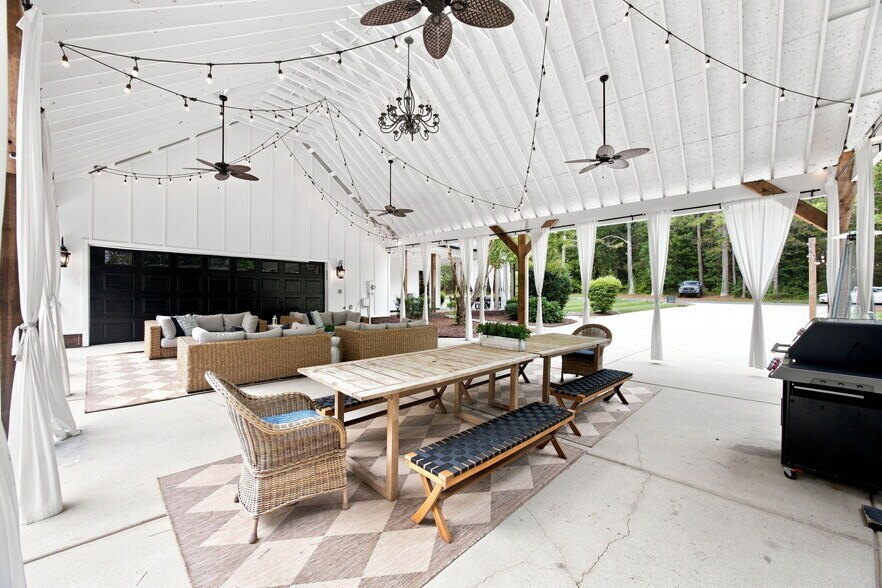 More Photos Of 9544 Brief Rd, Charlotte Specialty For Sale