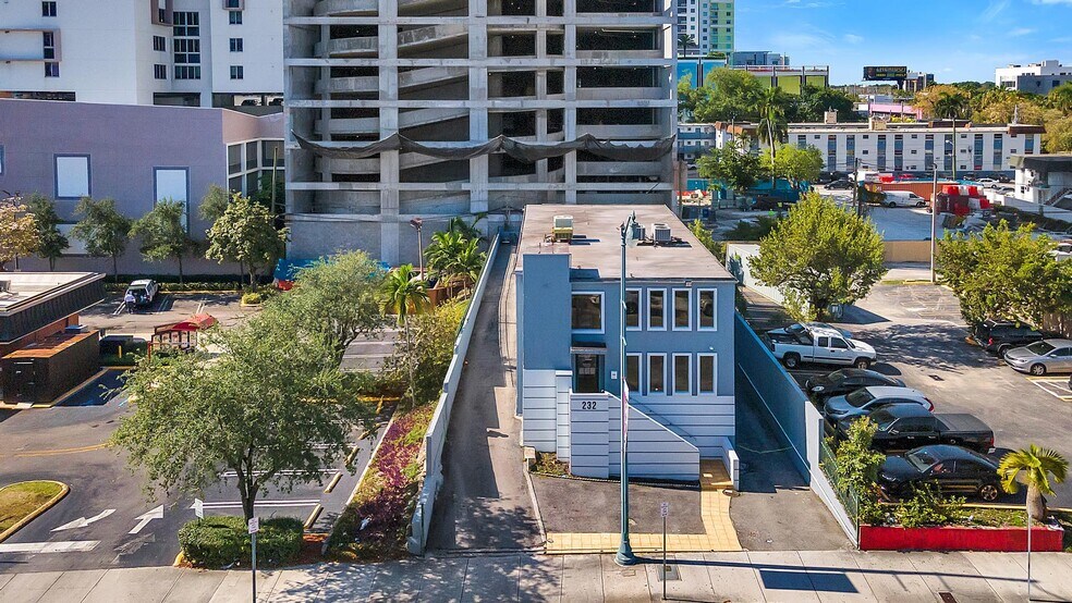 More Photos Of 232 SW 8th St, Miami Medical For Sale