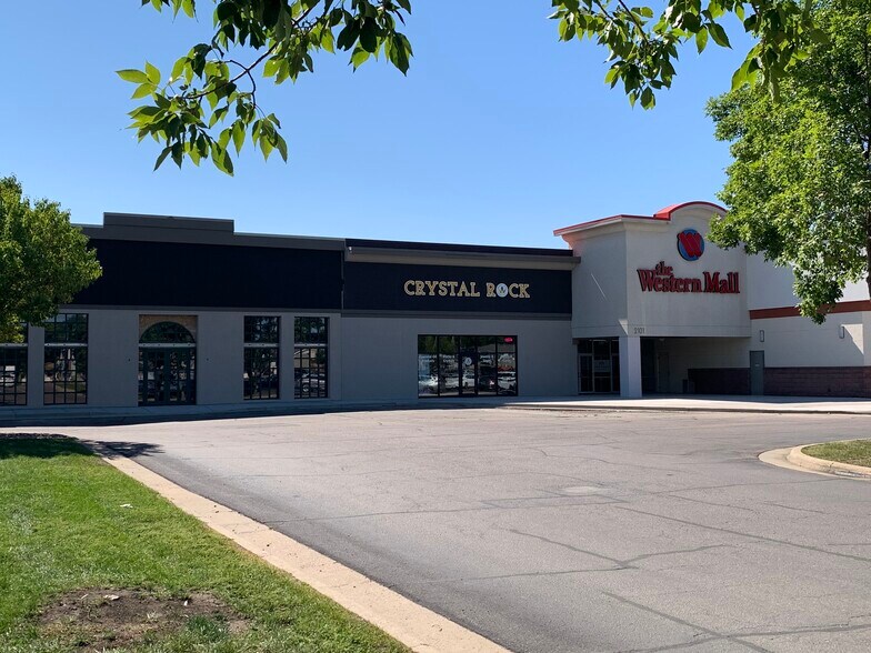 More Photos Of 2101-2120 W 41st St, Sioux Falls Unknown For Lease