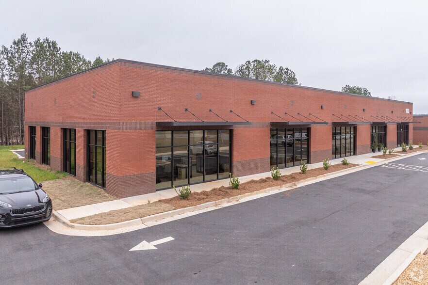 More Photos Of 11335 Lewis Braselton Blvd, Braselton Warehouse For Lease