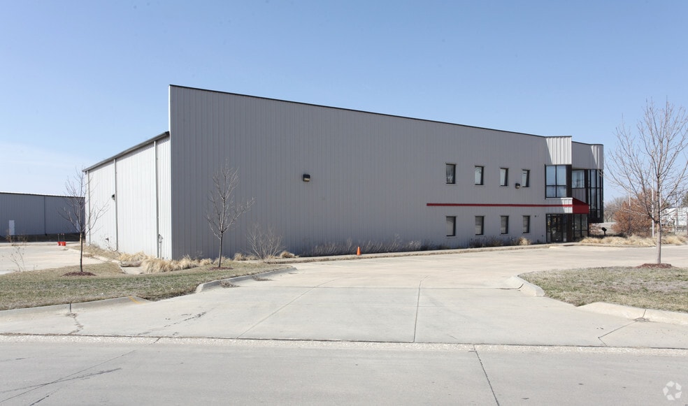 More Photos Of 5931 N 58th St, Lincoln Warehouse For Sale