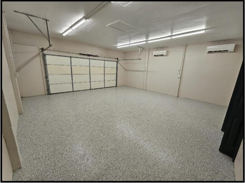 More Photos Of 22270 US Highway 17, Hampstead General Retail For Lease