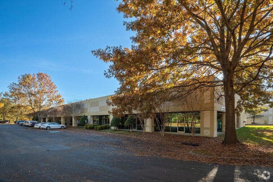 More Photos Of 318 Seaboard Ln, Franklin Unknown For Lease