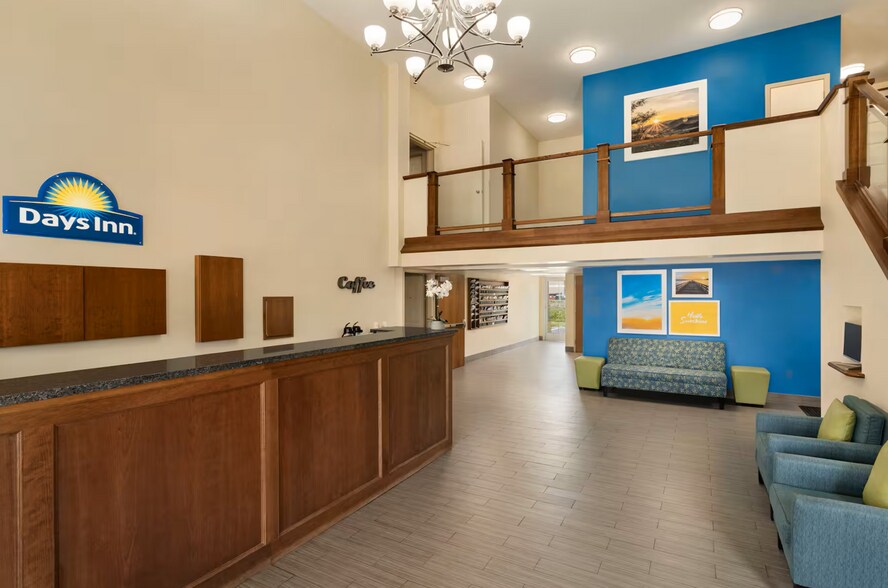 More Photos Of 461 Maine Mall Rd, South Portland Hotel For Sale