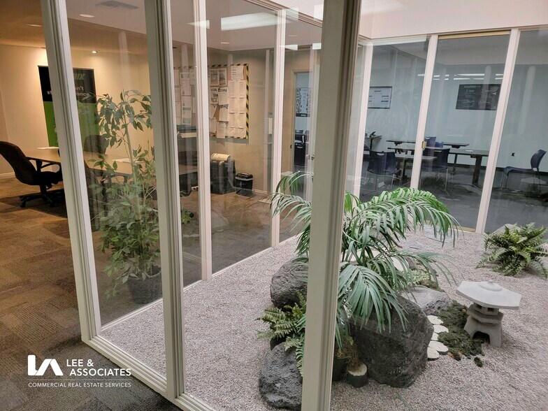 More Photos Of 13722 S Harvard Pl, Gardena Industrial For Lease