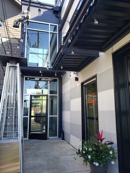 More Photos Of 5201 15th Ave NW, Seattle Loft Creative Space For Lease