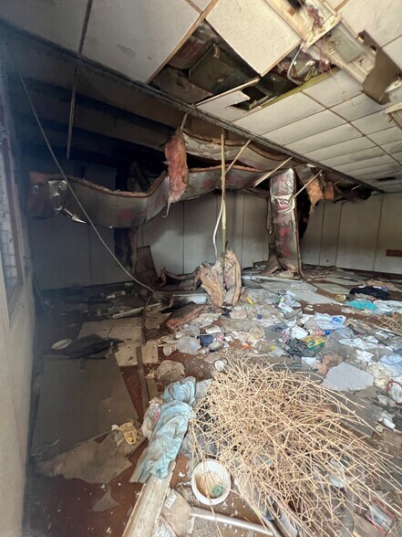 More Photos Of 401 S 3rd St, Blythe Religious Facility For Sale