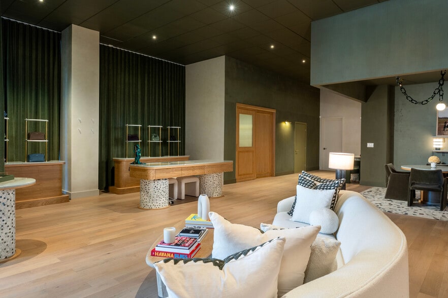 More Photos Of 301 Altara Ave, Coral Gables Apartments For Sale