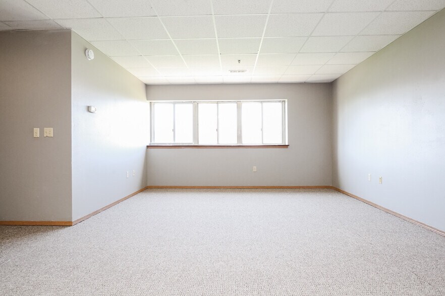 More Photos Of 109 E Luverne St, Luverne Apartments For Sale