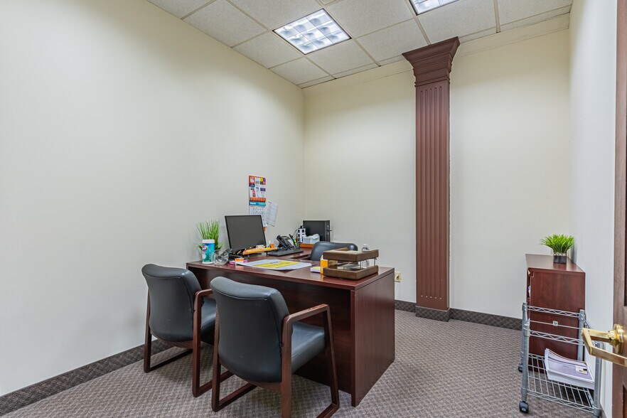 More Photos Of 1011 McBride Ave, Woodland Park Medical For Sale