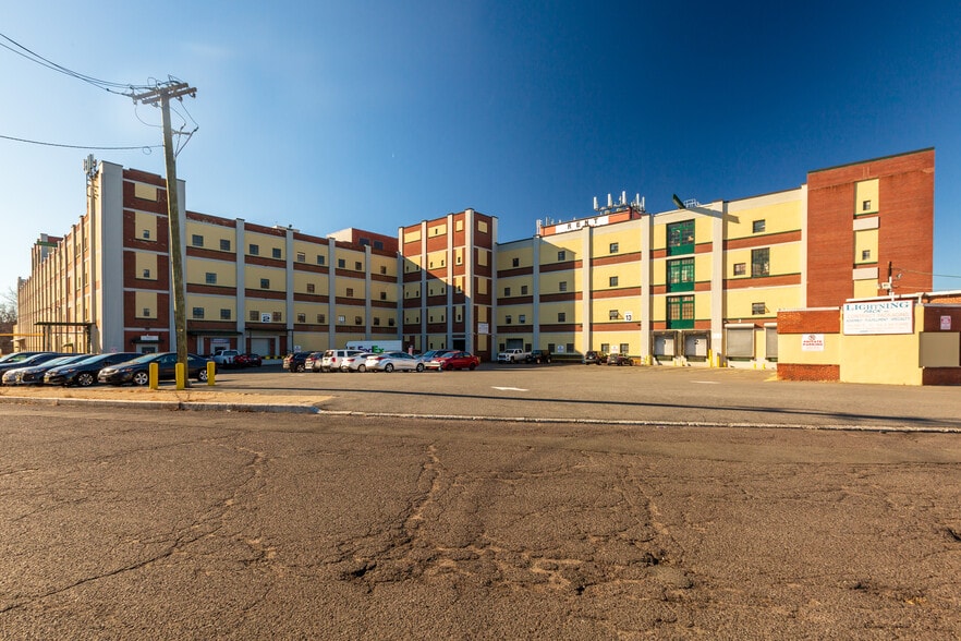 More Photos Of 239 Lindbergh Pl, Paterson Unknown For Lease