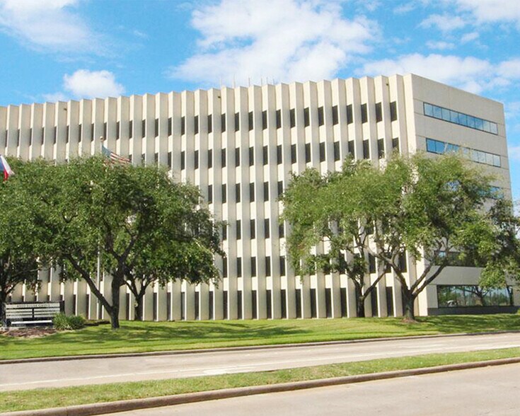 More Photos Of 4800 Sugar Grove Blvd, Stafford Office For Lease