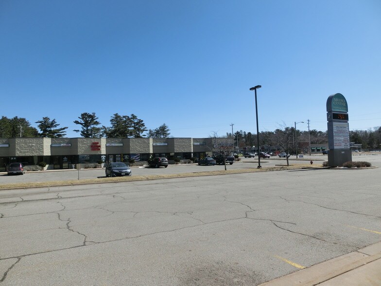 More Photos Of 1699 Schofield Ave, Schofield Storefront Retail Office For Sale