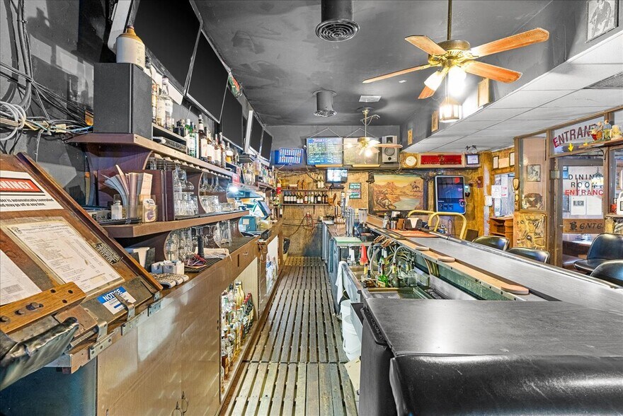 More Photos Of 2400 E 7th St, Long Beach Restaurant For Sale