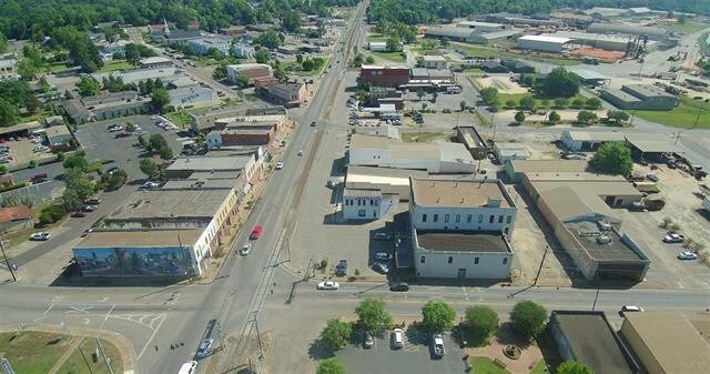 More Photos Of 102 Saint Joseph Ave, Brewton Storefront Retail Residential For Sale